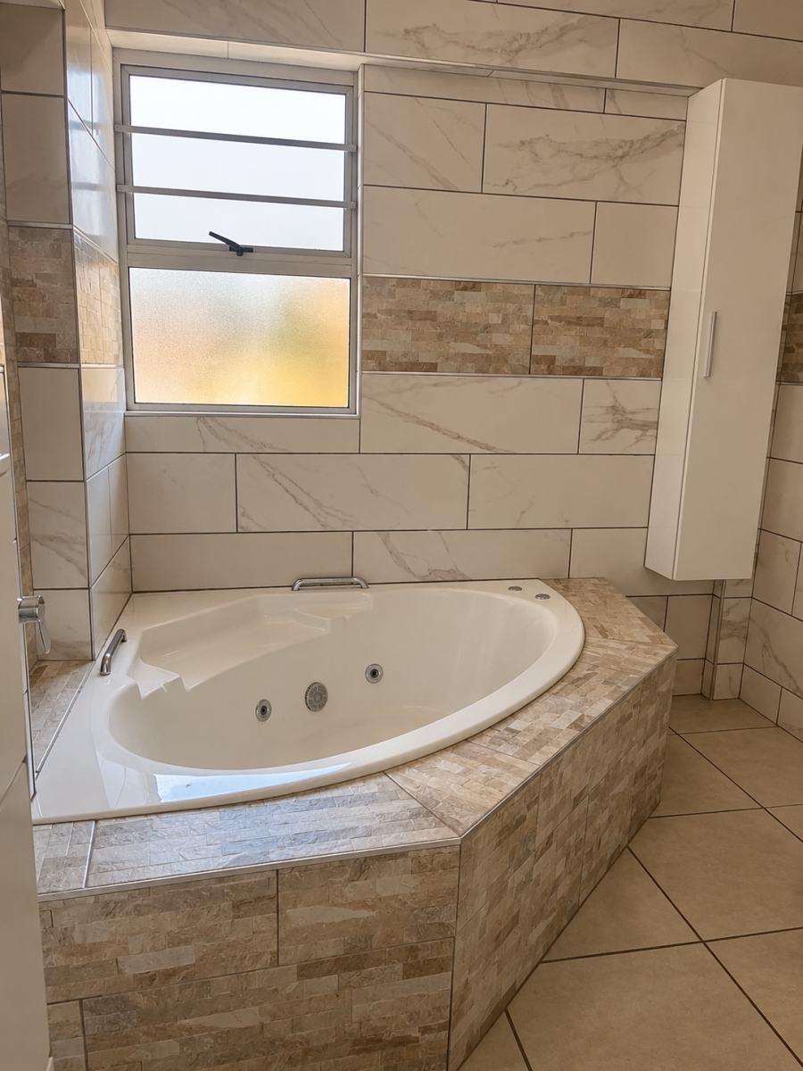 To Let 4 Bedroom Property for Rent in Beacon Bay Eastern Cape